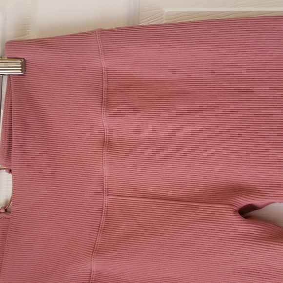 Fabletics High Waisted Seamless Rib Leggings - Picture 5 of 8